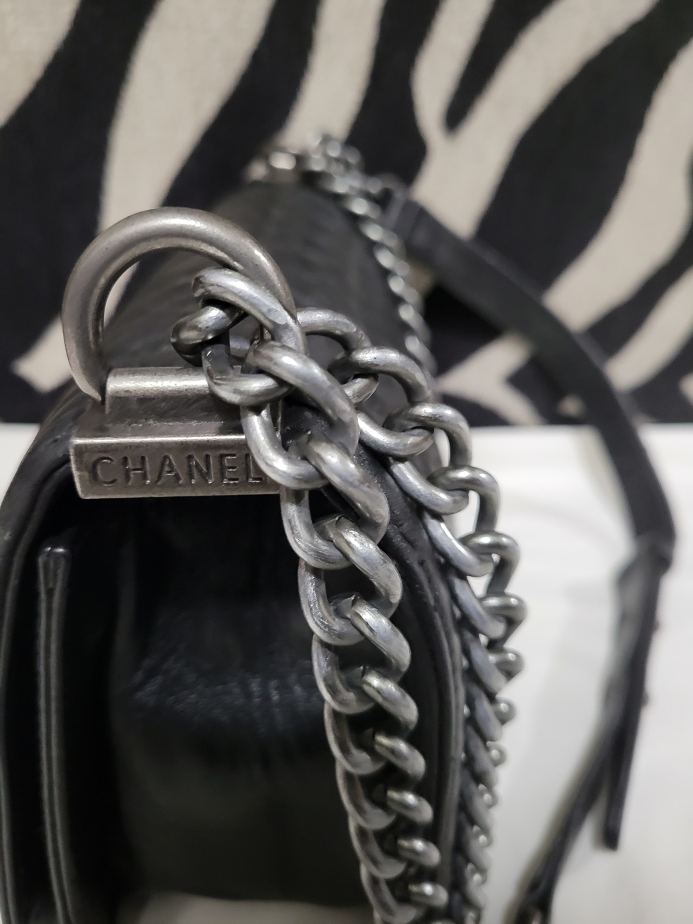 CHANEL Boy Black Quilted Leather Shoulder Bag with Silver Chain and CC Lock - Picture 4 of 8